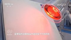 以正在服贸会现场就“踏上”宝剑、飞跃山水